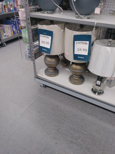 Home Goods Store «Tuesday Morning», reviews and photos, 44 Westgate Pkwy, Asheville, NC 28806, USA