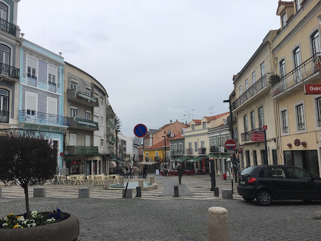 Avaliações doCentro Municipal de Turismo de Almada / Posto de Turismo de Cacilhas em Almada - Agência de viagens