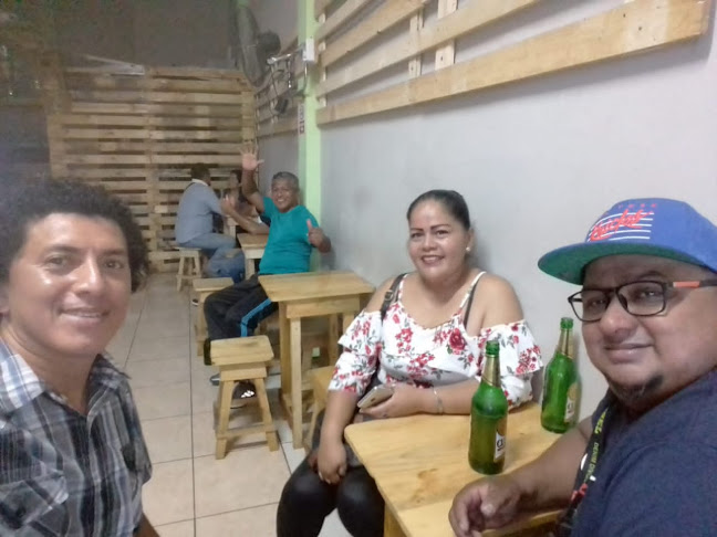 Opiniones de The Bar Karaoke en Guayaquil - Pub