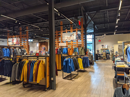 Clothing Store «L.L. Bean», reviews and photos, 200 Hillside Rd, Cranston, RI 02920, USA