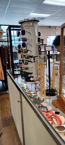 Thrift Store «Jupiter Medical Center Thrift Shop», reviews and photos, 205 Center St, Jupiter, FL 33458, USA