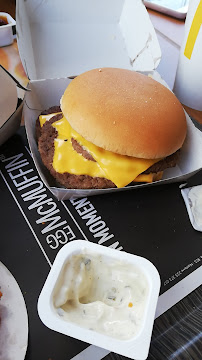 Cheeseburger du Restauration rapide McDonald's Grand-Quevilly à Le Grand-Quevilly - n°9
