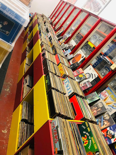 Reviews of Retro Record Shop in Newport - Music store