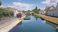 Coulon du Restaurant français Restaurant La Passerelle | Spécialités d'anguilles et galettes à Coulon - n°20