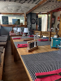 Atmosphère du Restaurant La P'tite Épicerie et sa Table (bistrot de pays)) à Rouffiac-des-Corbières - n°11