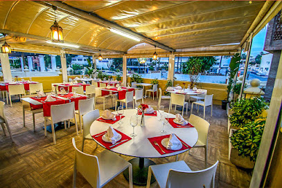 Indian Puerto Marina Benalmádena Restaurant CINNA - Dársena de Levante, Local B3, 29630, Málaga, Spain