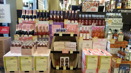 Wine Store «Total Wine & More», reviews and photos, 7925 N Blackstone Ave, Fresno, CA 93720, USA