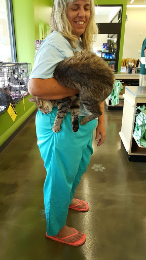 Pet Supply Store «Pet Supplies Plus», reviews and photos, 9 Waukegan Rd, Deerfield, IL 60015, USA