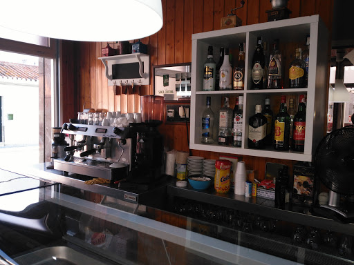 Café Bar Kleve - Av. de San Javier, 6, 29140 Málaga