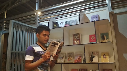 Maniak Buku (Lorong Artspace)