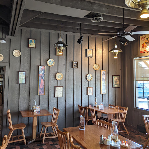 American Restaurant «Cracker Barrel Old Country Store», reviews and photos, 9214 Park W Blvd, Knoxville, TN 37923, USA