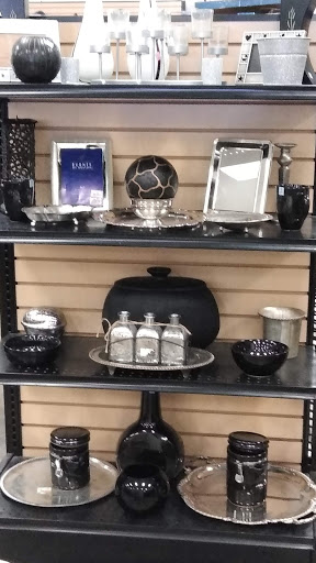 Thrift Store «Goodwill Store & Donation Center», reviews and photos, 28901 S Western Ave, Rancho Palos Verdes, CA 90275, USA