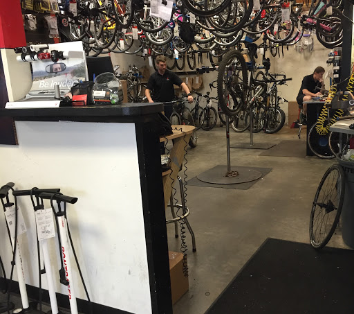 Bicycle Store «Atlanta Cycling - Vinings», reviews and photos, 4335 Cobb Pkwy, Atlanta, GA 30339, USA