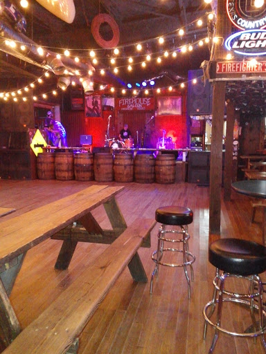 Bar «Firehouse Saloon and Badlands Radio», reviews and photos, 5930 Southwest Fwy, Houston, TX 77057, USA