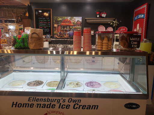 Produce Market «Washington Fruit Place At Barrett Orchards», reviews and photos, 1209 Pecks Canyon Rd, Yakima, WA 98908, USA