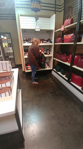 Watch Store «Fossil Outlet Store», reviews and photos, 5113 Factory Shops Blvd #913, Ellenton, FL 34222, USA