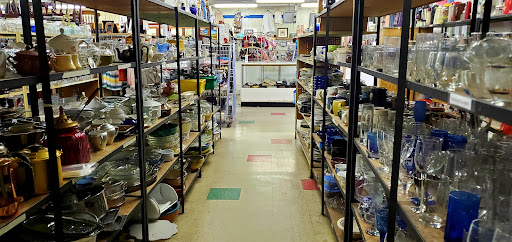 Thrift Store «Better Bargains Thrift Store», reviews and photos, 10209 NE Sandy Blvd, Portland, OR 97220, USA