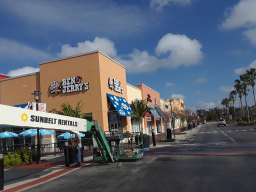 Movie Theater «Regal Cinemas The Loop 16 & RPX», reviews and photos, 3232 N John Young Pkwy, Kissimmee, FL 34741, USA