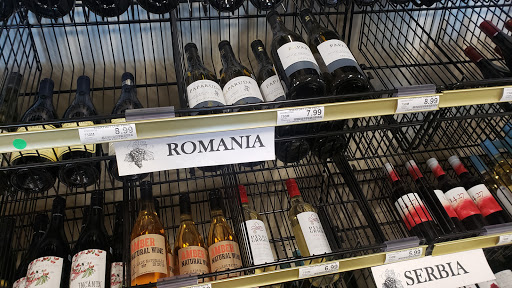 Liquor Store «Lukas Liquor Superstore», reviews and photos, 13657 Washington St, Kansas City, MO 64145, USA