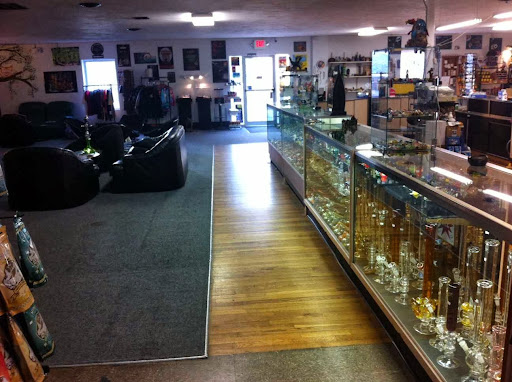 Tobacco Shop «Smoke Signals Pipe & Tobacco», reviews and photos, 3 Main St, Dover, NH 03820, USA