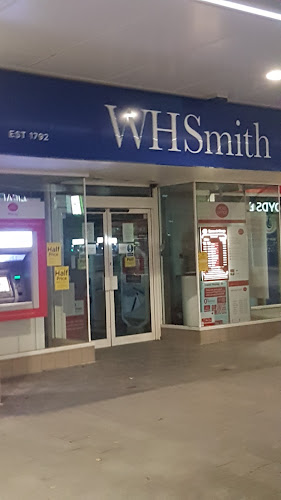 Comments and reviews of WHSmith