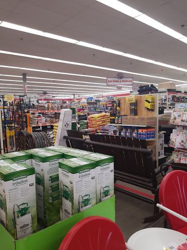 Home Improvement Store «Tractor Supply Co.», reviews and photos, 1503 E Main St, Waynesboro, PA 17268, USA