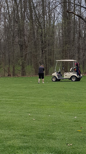 Golf Course «Cranberry Hills Golf Course», reviews and photos, 4891 Clovercrest Dr NW, Warren, OH 44483, USA