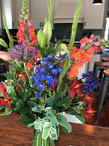 Florist «Candlelight Floral & Gifts», reviews and photos, 850 Lake St E, Wayzata, MN 55391, USA