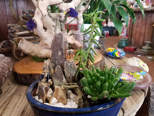 Florist «Little Flower Shop», reviews and photos, 616 High St, Delano, CA 93215, USA