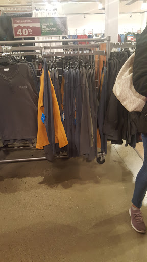 Outdoor Sports Store «Columbia Sportswear Outlet Store», reviews and photos, 241 Fort Evans Rd NE #1213, Leesburg, VA 20176, USA