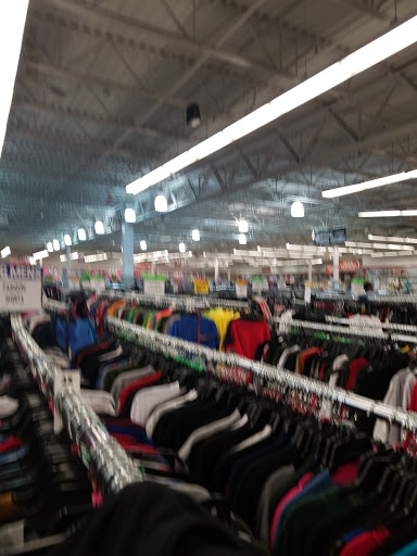 Clothing Store «Forman Mills», reviews and photos, 16855 Torrence Ave, Lansing, IL 60438, USA