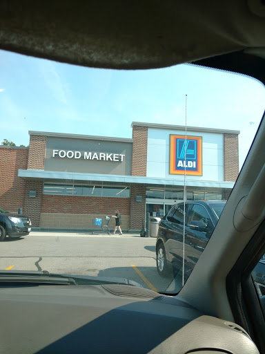 Supermarket «ALDI», reviews and photos, 908 N Keller Dr, Effingham, IL 62401, USA