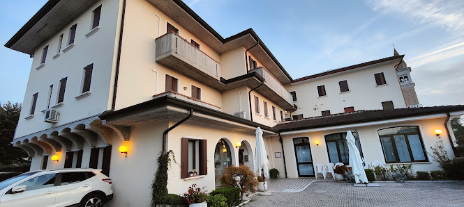 Hotel Dotto Piazza Croce, 9 31052 Varago di, 31052 Varago TV, Italia