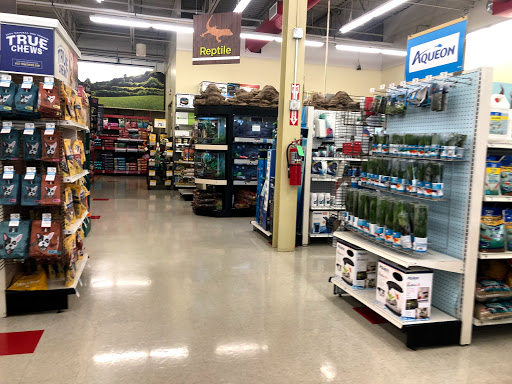 Pet Supply Store «Petco Animal Supplies», reviews and photos, 436 E Rollins Rd, Round Lake Beach, IL 60073, USA