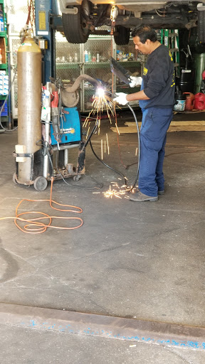 Auto Repair Shop «Meineke Car Care Center», reviews and photos, 60-17 Eliot Ave, Maspeth, NY 11378, USA