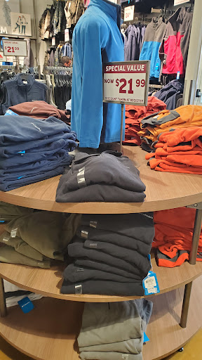 Sportswear Store «Columbia Sportswear Outlet Store - Orlando Premium Outlets», reviews and photos, 8166 Vineland Ave #1765, Orlando, FL 32821, USA