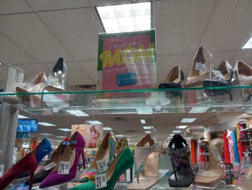 Shopping Mall «Roosevelt Mall», reviews and photos, 2339 Cottman Ave #1, Philadelphia, PA 19149, USA