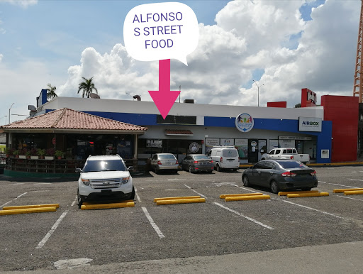 Alfonso’s Street & Food