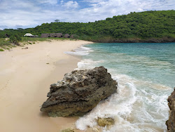 Foto von Jeeva Beloam Camp Beach und seine wunderschöne Landschaft