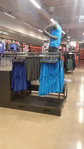 Shopping Mall «Deer Park Town Center Shopping Center», reviews and photos, 20530 N Rand Rd, Deer Park, IL 60010, USA