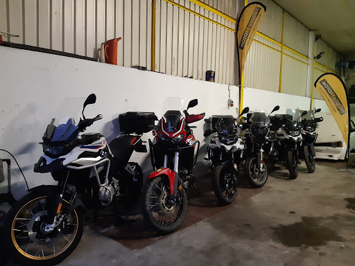 MOTORENTOUR - Motorcycle Rental & Tours