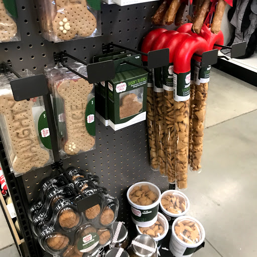 Pet Supply Store «Petco Animal Supplies», reviews and photos, 5263 Campbell Blvd, Nottingham, MD 21236, USA