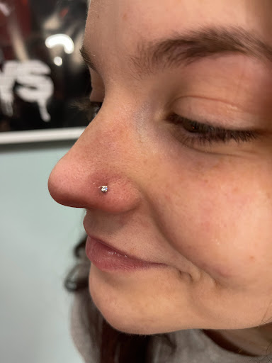 Tattoo Shop «Knuckle Up Tattoo Co.», reviews and photos, 2083 Irvin Cobb Dr, Paducah, KY 42003, USA