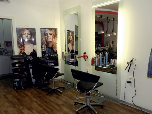 Coiffeur Strassl by Melitta Hosch In Bad Tatzmannsdorf