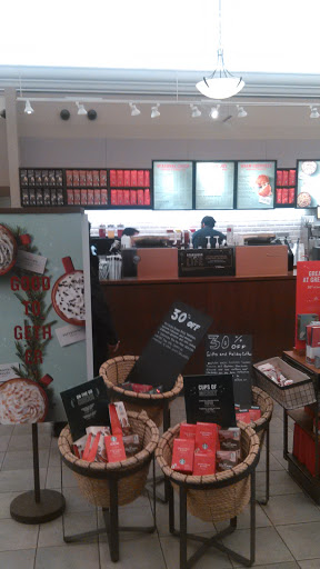 Coffee Shop «Starbucks», reviews and photos, 2450 E Main St, Bexley, OH 43209, USA