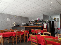 Atmosphère du Restaurant français La Grenouille à Villars-les-Dombes - n°10