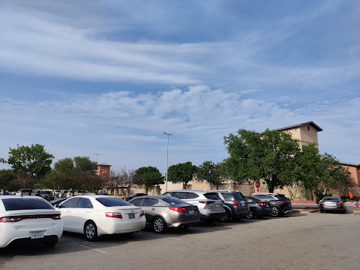 Shopping Mall «Round Rock Premium Outlets», reviews and photos, 4401 S Interstate Hwy 35, Round Rock, TX 78664, USA