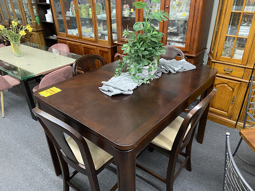 Upscale Consignment Furniture