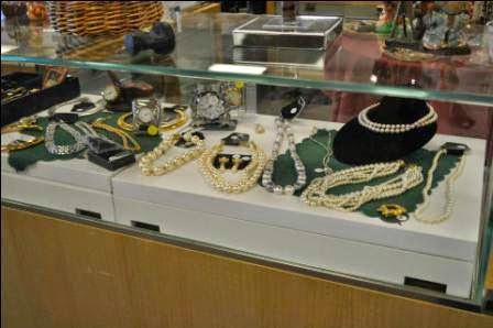 Thrift Store «ditto Upscale Resale of NJ», reviews and photos, 965 Belmont Ave, North Haledon, NJ 07508, USA