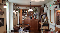 Bar du Restaurant italien Tentazioni rue Tholozé à Paris - n°9